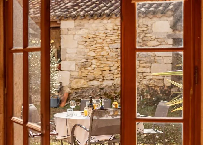 La Garenne Nyaraló *