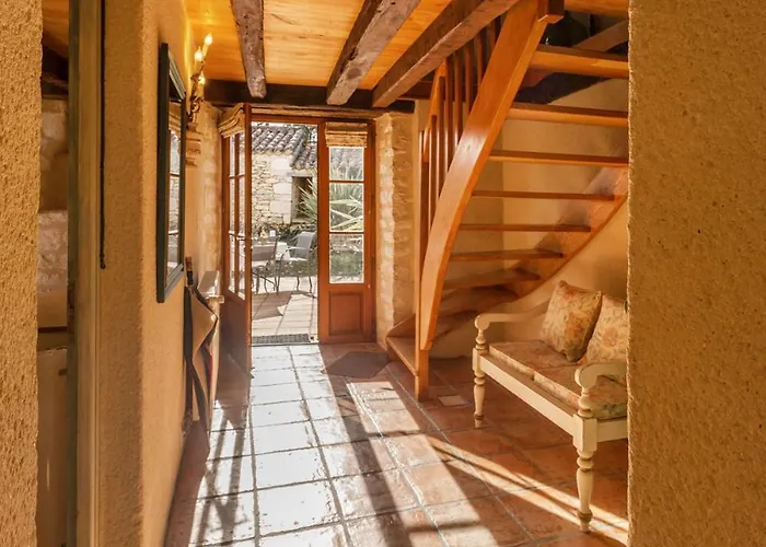 La Garenne Nyaraló *